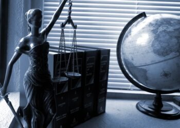 Navigating the Green Market: A Comprehensive Guide to Cannabis Business Regulations